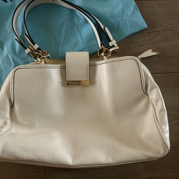 NEW‎ Antonio Melani Ivory Leather Double Handle Shoulder Satchel Handbag 14x10 - Picture 4 of 13